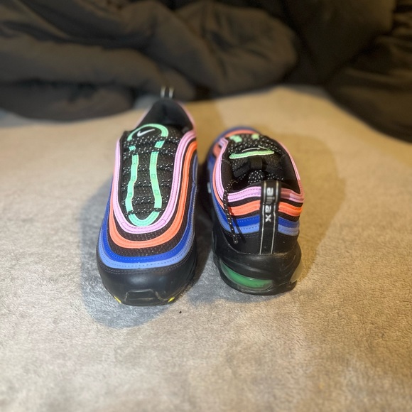 purple black blue 87 air maxes i would like 95$ too 100$ - Picture 2 of 3